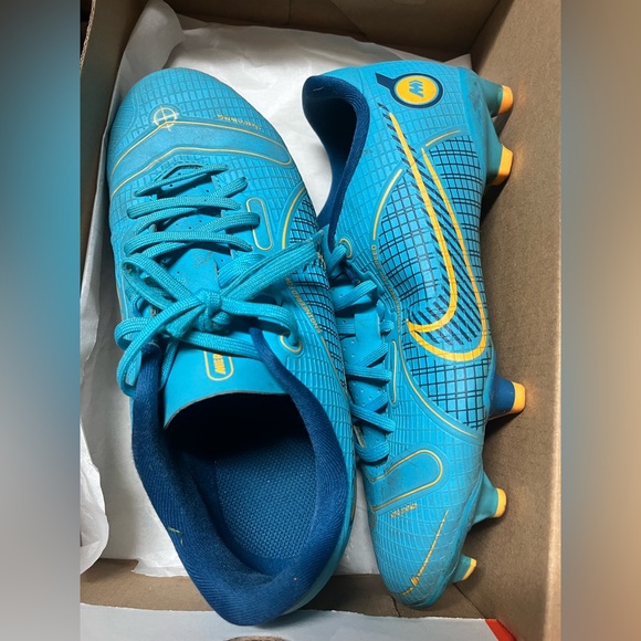 Nike Vibrant Blue and Yellow Soccer Cleats - Picture 2 of 9